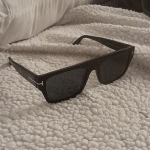 Tom Ford blk/blue sunglasses FT0907